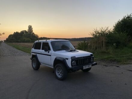 ВАЗ 2121 1988 в Виннице на Automoto.ua Белый ВАЗ 2121, объемом двигателя 1.6 л и пробегом 300 тыс. км за 1300 $, фото 1 на Automoto.ua