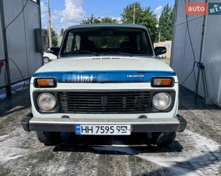 Білий ВАЗ 2121 Нива, об'ємом двигуна 1.6 л та пробігом 258 тис. км за 1500 $, фото 1 на Automoto.ua