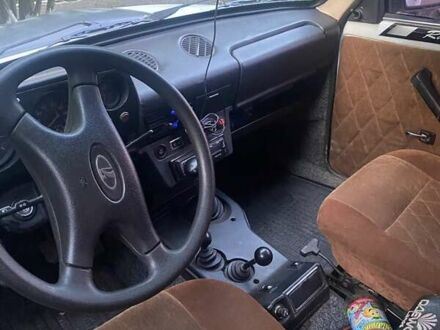 ВАЗ 2121 Нива 1988 в Кривом Роге на Automoto.ua Белый ВАЗ 2121 Нива, объемом двигателя 1.6 л и пробегом 260 тыс. км за 3500 $, фото 1 на Automoto.ua
