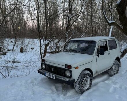 Белый ВАЗ 2121 Нива, объемом двигателя 1.57 л и пробегом 99 тыс. км за 1850 $, фото 1 на Automoto.ua