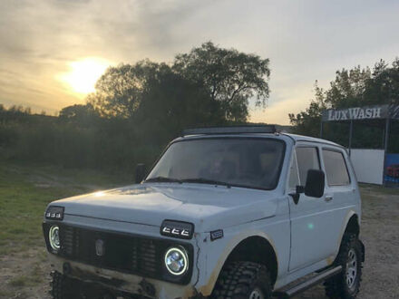 Белый ВАЗ 2121 Нива, объемом двигателя 0 л и пробегом 200 тыс. км за 1750 $, фото 1 на Automoto.ua