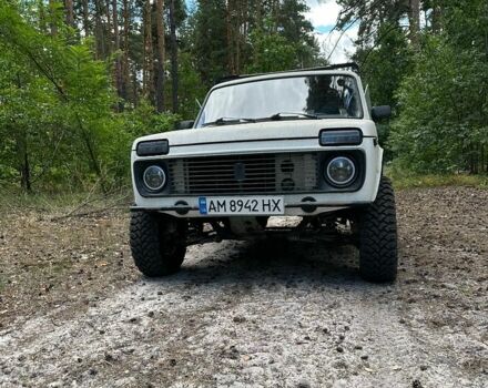 Білий ВАЗ 2121 Нива, об'ємом двигуна 1.6 л та пробігом 98 тис. км за 2500 $, фото 1 на Automoto.ua