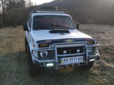 ВАЗ 2121 Нива 1990 в Иршава на Automoto.ua Белый ВАЗ 2121 Нива, объемом двигателя 1.7 л и пробегом 120 тыс. км за 2000 $, фото 1 на Automoto.ua