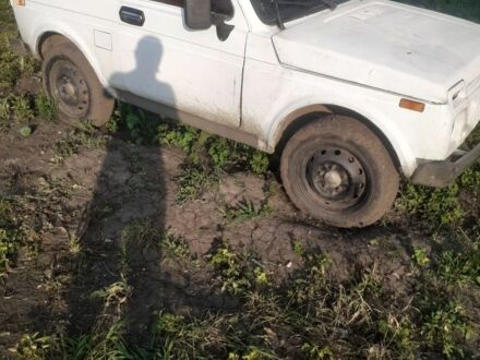 ВАЗ 2121 1990 в Снятине на Automoto.ua Белый ВАЗ 2121, объемом двигателя 0 л и пробегом 3 тыс. км за 850 $, фото 1 на Automoto.ua