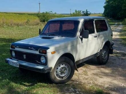 ВАЗ 2121 Нива 1990 в Ярмолинцы на Automoto.ua Белый ВАЗ 2121 Нива, объемом двигателя 1.6 л и пробегом 270 тыс. км за 2100 $, фото 1 на Automoto.ua