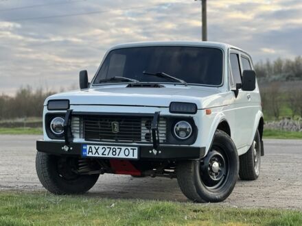 ВАЗ 2121 1990 в Зачепиловке на Automoto.ua Белый ВАЗ 2121, объемом двигателя 1.6 л и пробегом 99 тыс. км за 1950 $, фото 1 на Automoto.ua