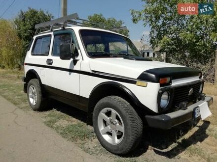 ВАЗ 2121 Нива 1990 в Черноморске (Ильичевске) на Automoto.ua Белый ВАЗ 2121 Нива, объемом двигателя 1.6 л и пробегом 67 тыс. км за 1700 $, фото 1 на Automoto.ua