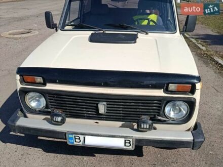 Белый ВАЗ 2121 Нива, объемом двигателя 1.57 л и пробегом 40 тыс. км за 2950 $, фото 1 на Automoto.ua