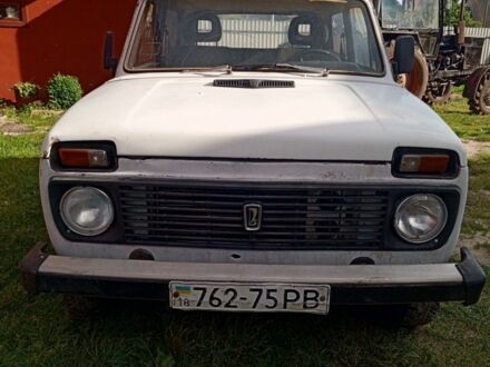 ВАЗ 2121 1991 в Сарнах на Automoto.ua Белый ВАЗ 2121, объемом двигателя 0 л и пробегом 52 тыс. км за 1500 $, фото 1 на Automoto.ua