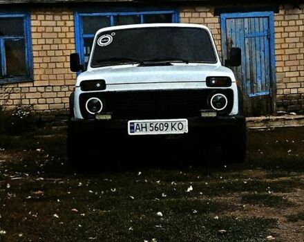 Білий ВАЗ 2121 Нива, об'ємом двигуна 1.6 л та пробігом 200 тис. км за 1500 $, фото 1 на Automoto.ua