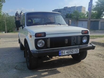 Белый ВАЗ 2121, объемом двигателя 1.6 л и пробегом 150 тыс. км за 150000 $, фото 1 на Automoto.ua