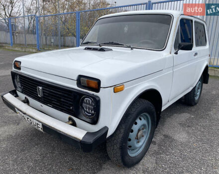 Белый ВАЗ 2121 Нива, объемом двигателя 1.6 л и пробегом 111 тыс. км за 2199 $, фото 1 на Automoto.ua