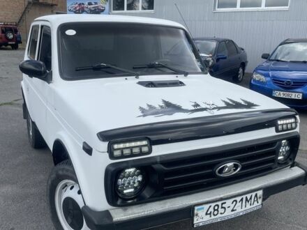 ВАЗ 2121 1993 у Звенигородка на Automoto.ua Білий ВАЗ 2121, об'ємом двигуна 1.6 л та пробігом 150 тис. км за 2100 $, фото 1 на Automoto.ua