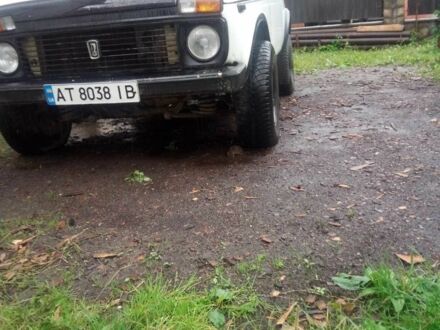 Білий ВАЗ 2121, об'ємом двигуна 1.6 л та пробігом 120 тис. км за 2200 $, фото 1 на Automoto.ua