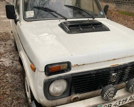 Белый ВАЗ 2121 Нива, объемом двигателя 1.69 л и пробегом 200 тыс. км за 1600 $, фото 1 на Automoto.ua