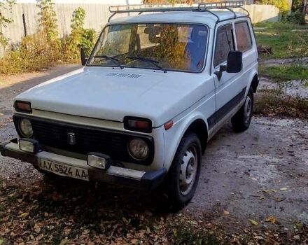 Белый ВАЗ 2121 Нива, объемом двигателя 1.6 л и пробегом 34 тыс. км за 2500 $, фото 1 на Automoto.ua