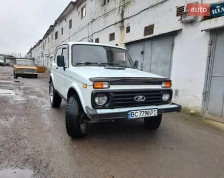 Белый ВАЗ 2121 Нива, объемом двигателя 1.7 л и пробегом 175 тыс. км за 3700 $, фото 1 на Automoto.ua
