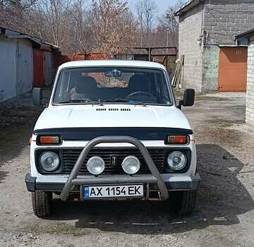 Белый ВАЗ 2121 Нива, объемом двигателя 1.69 л и пробегом 132 тыс. км за 3500 $, фото 1 на Automoto.ua