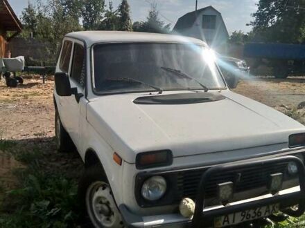 ВАЗ 2121 Нива 2003 в Бородянке на Automoto.ua Белый ВАЗ 2121 Нива, объемом двигателя 1.7 л и пробегом 270 тыс. км за 3000 $, фото 1 на Automoto.ua