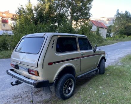 Бежевый ВАЗ 2121, объемом двигателя 1.7 л и пробегом 77 тыс. км за 1500 $, фото 4 на Automoto.ua