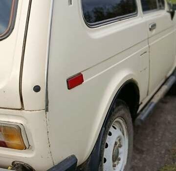 Бежевый ВАЗ 2121 Нива, объемом двигателя 1.6 л и пробегом 50 тыс. км за 2000 $, фото 1 на Automoto.ua