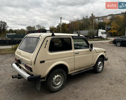 Бежевий ВАЗ 2121 Нива, об'ємом двигуна 1.6 л та пробігом 64 тис. км за 2550 $, фото 10 на Automoto.ua