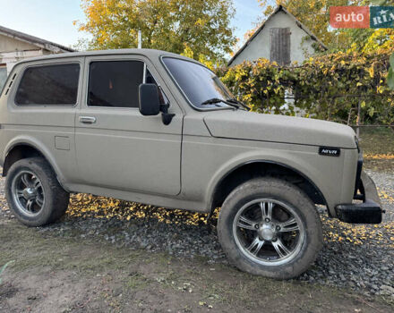 Бежевий ВАЗ 2121 Нива, об'ємом двигуна 1.6 л та пробігом 180 тис. км за 3000 $, фото 8 на Automoto.ua