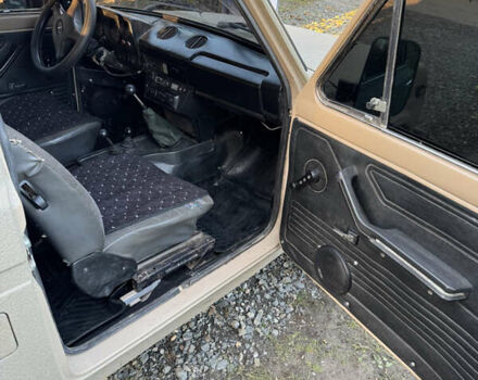 Бежевий ВАЗ 2121 Нива, об'ємом двигуна 1.6 л та пробігом 180 тис. км за 3000 $, фото 16 на Automoto.ua