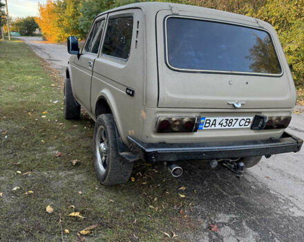 Бежевий ВАЗ 2121 Нива, об'ємом двигуна 1.6 л та пробігом 180 тис. км за 3000 $, фото 4 на Automoto.ua
