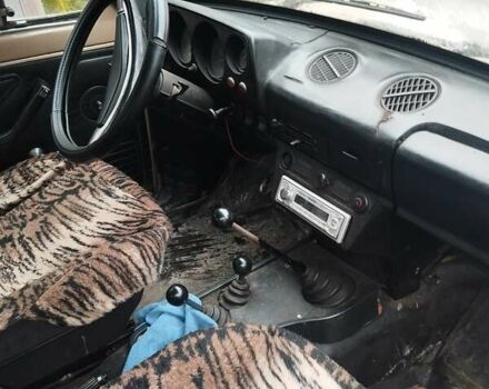 Бежевый ВАЗ 2121 Нива, объемом двигателя 1.57 л и пробегом 92 тыс. км за 2000 $, фото 2 на Automoto.ua