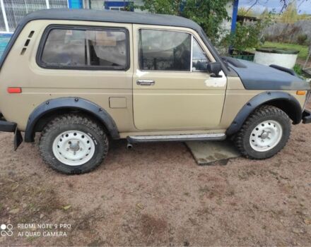 Бежевый ВАЗ 2121 Нива, объемом двигателя 1.6 л и пробегом 300 тыс. км за 1536 $, фото 2 на Automoto.ua