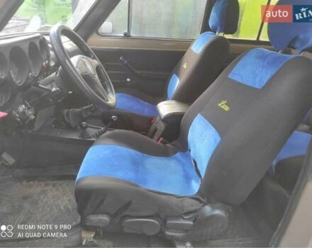 Бежевый ВАЗ 2121 Нива, объемом двигателя 1.6 л и пробегом 300 тыс. км за 1536 $, фото 6 на Automoto.ua