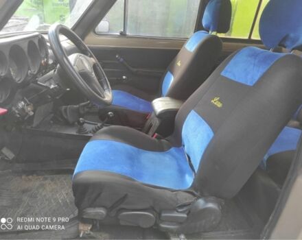 Бежевый ВАЗ 2121 Нива, объемом двигателя 1.6 л и пробегом 300 тыс. км за 1536 $, фото 7 на Automoto.ua