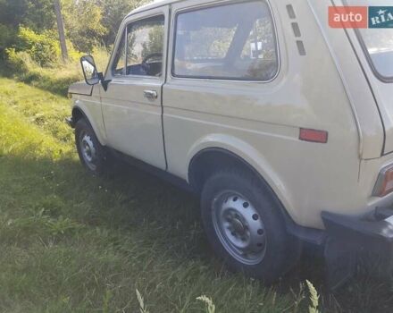 Бежевый ВАЗ 2121 Нива, объемом двигателя 1.6 л и пробегом 84 тыс. км за 2700 $, фото 2 на Automoto.ua