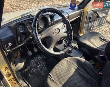 Бежевий ВАЗ 2121 Нива, об'ємом двигуна 1.57 л та пробігом 300 тис. км за 2500 $, фото 17 на Automoto.ua