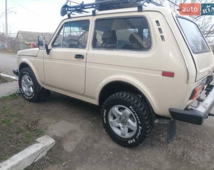 Бежевий ВАЗ 2121 Нива, об'ємом двигуна 1.57 л та пробігом 3 тис. км за 2750 $, фото 7 на Automoto.ua
