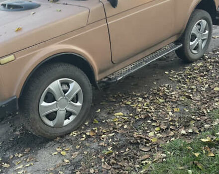 Бежевый ВАЗ 2121 Нива, объемом двигателя 1.6 л и пробегом 100 тыс. км за 2000 $, фото 2 на Automoto.ua