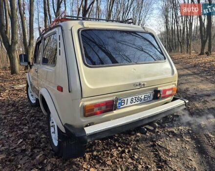 Бежевий ВАЗ 2121 Нива, об'ємом двигуна 1.57 л та пробігом 300 тис. км за 2500 $, фото 7 на Automoto.ua