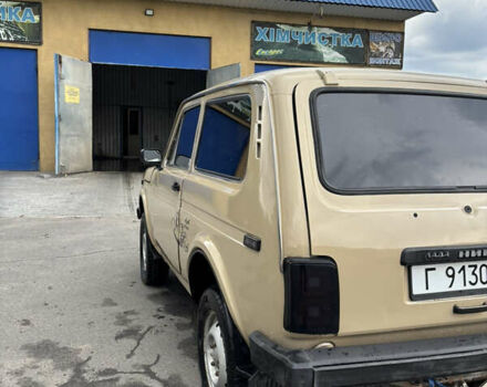Бежевий ВАЗ 2121 Нива, об'ємом двигуна 1.6 л та пробігом 45 тис. км за 2555 $, фото 6 на Automoto.ua