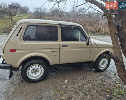 Бежевый ВАЗ 2121 Нива, объемом двигателя 1.57 л и пробегом 150 тыс. км за 2200 $, фото 3 на Automoto.ua