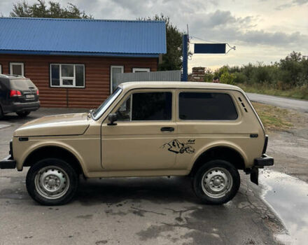 Бежевий ВАЗ 2121 Нива, об'ємом двигуна 1.6 л та пробігом 45 тис. км за 2555 $, фото 7 на Automoto.ua