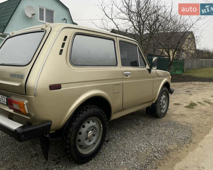 Бежевый ВАЗ 2121 Нива, объемом двигателя 1.6 л и пробегом 60 тыс. км за 2300 $, фото 10 на Automoto.ua