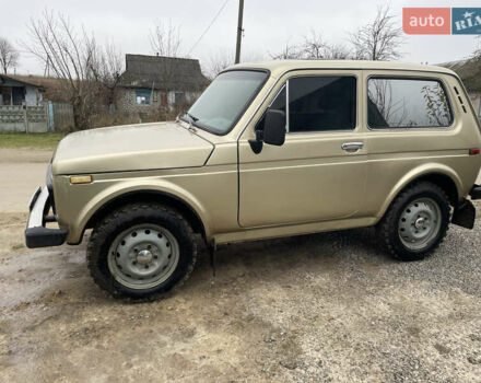 Бежевый ВАЗ 2121 Нива, объемом двигателя 1.6 л и пробегом 60 тыс. км за 2300 $, фото 12 на Automoto.ua