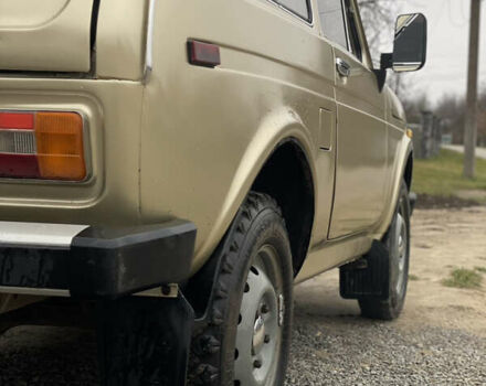 Бежевый ВАЗ 2121 Нива, объемом двигателя 1.6 л и пробегом 60 тыс. км за 2300 $, фото 3 на Automoto.ua