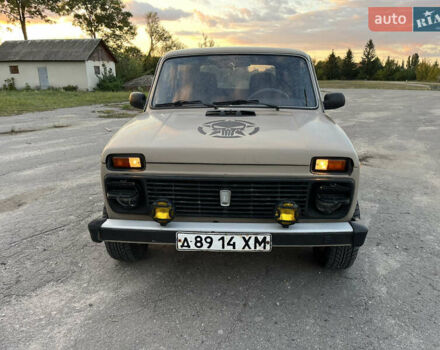 Бежевый ВАЗ 2121 Нива, объемом двигателя 1.7 л и пробегом 180 тыс. км за 1950 $, фото 3 на Automoto.ua