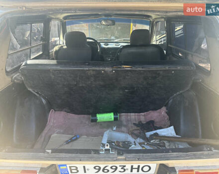 Бежевый ВАЗ 2121 Нива, объемом двигателя 1.7 л и пробегом 150 тыс. км за 2800 $, фото 5 на Automoto.ua