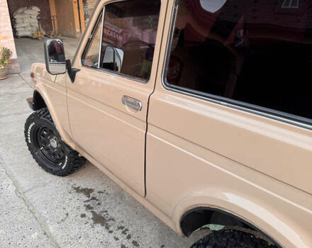 Бежевий ВАЗ 2121 Нива, об'ємом двигуна 1.6 л та пробігом 87 тис. км за 4200 $, фото 11 на Automoto.ua