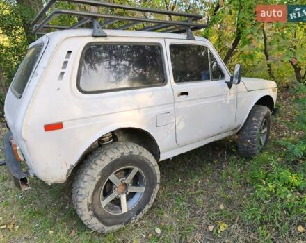 Бежевий ВАЗ 2121 Нива, об'ємом двигуна 1.6 л та пробігом 80 тис. км за 2000 $, фото 8 на Automoto.ua