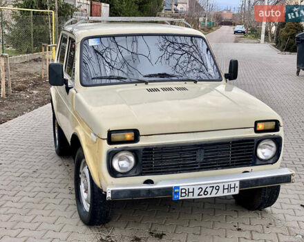 Бежевый ВАЗ 2121 Нива, объемом двигателя 1.6 л и пробегом 120 тыс. км за 1750 $, фото 2 на Automoto.ua