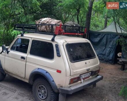 Бежевый ВАЗ 2121 Нива, объемом двигателя 1.9 л и пробегом 555 тыс. км за 4000 $, фото 2 на Automoto.ua